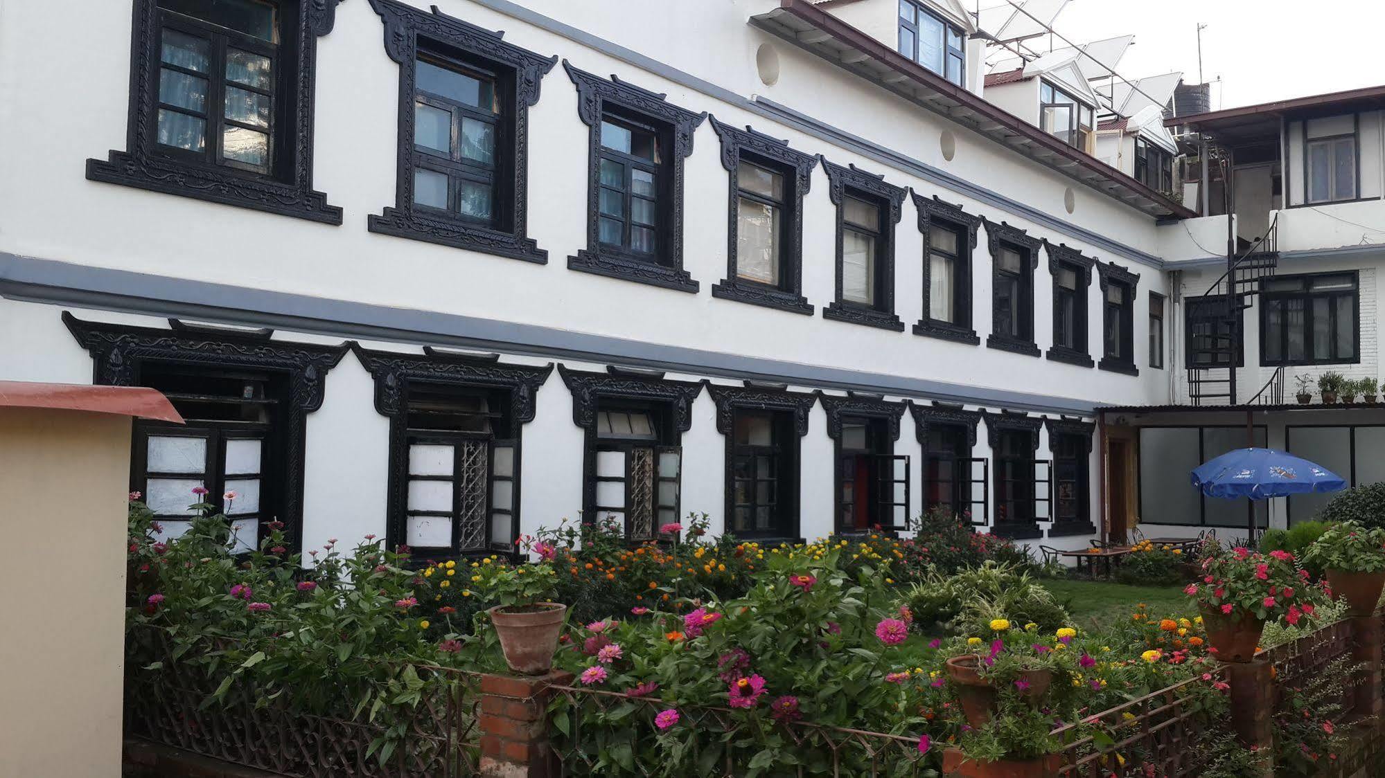 Hotel Heranya Catmandu Exterior foto